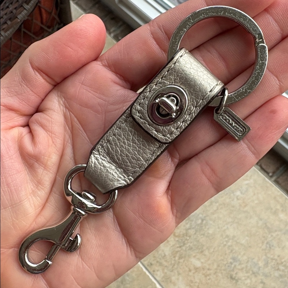 Coach Trigger Snap Bag Charm metallic silver double turnlock keychain Y2K ring - Picture 4 of 13